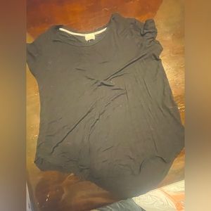 xl loose fitting black tee